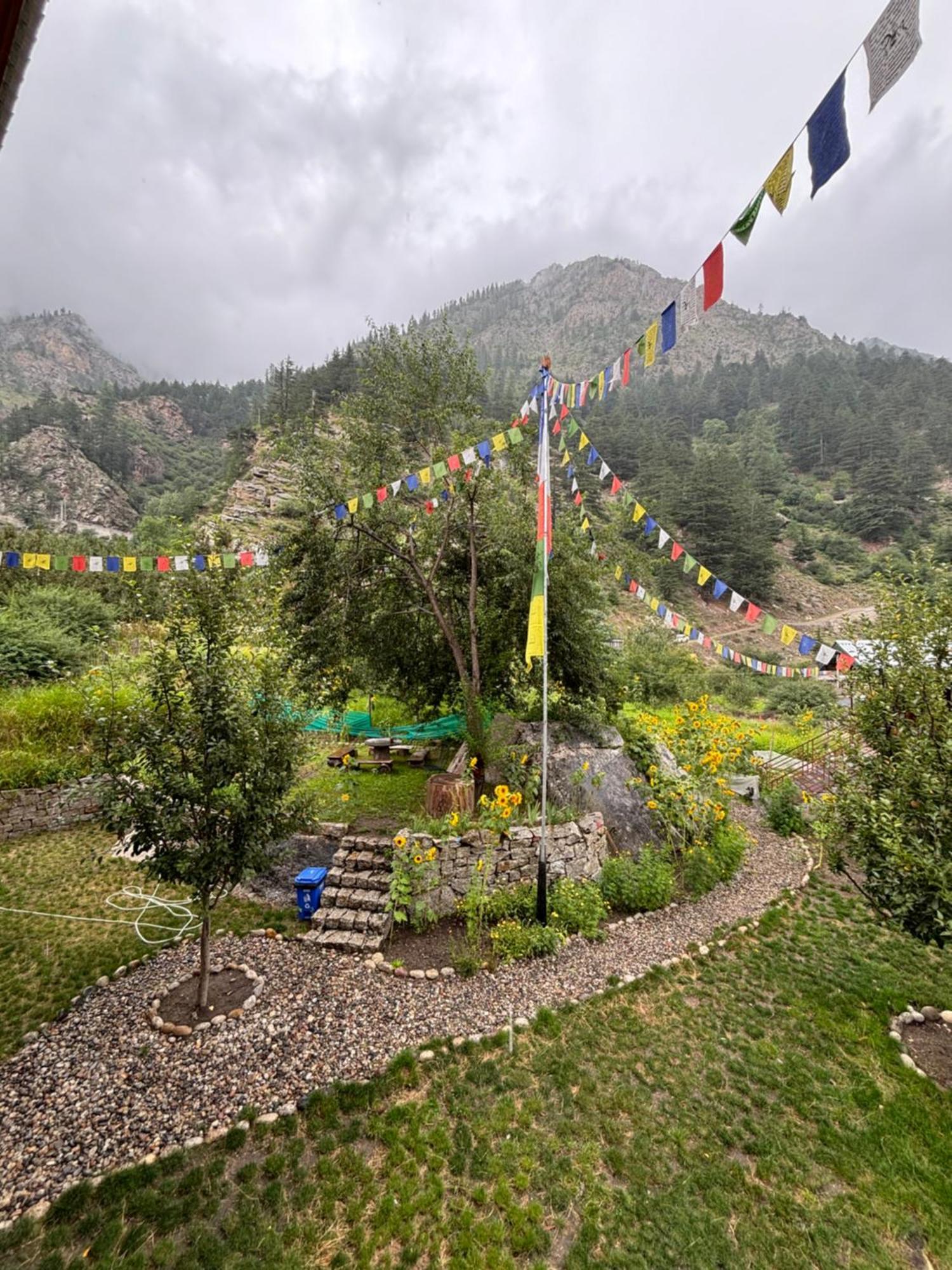 Toshim Homestay Sangla Екстер'єр фото